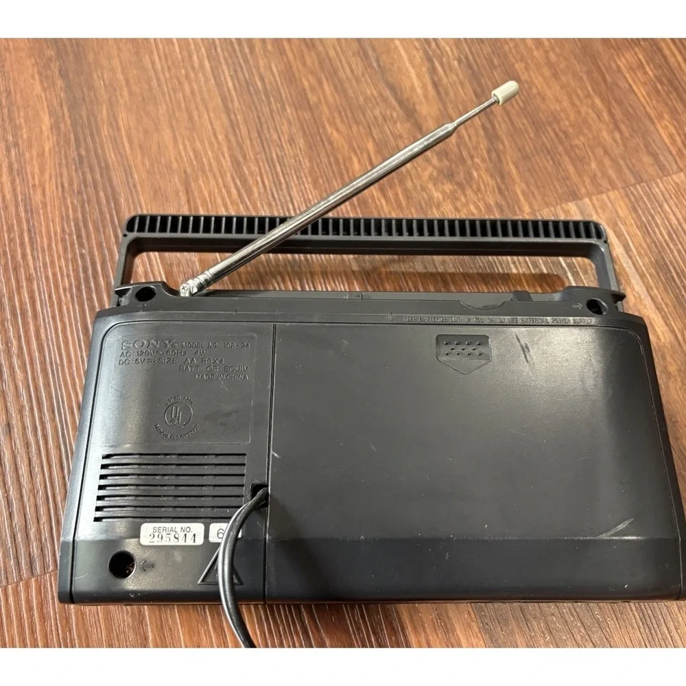 Vintage‎ Sony ICF-24 FM/AM 2 Band Portable Radio Model Tested 2 Way Power AC/DC